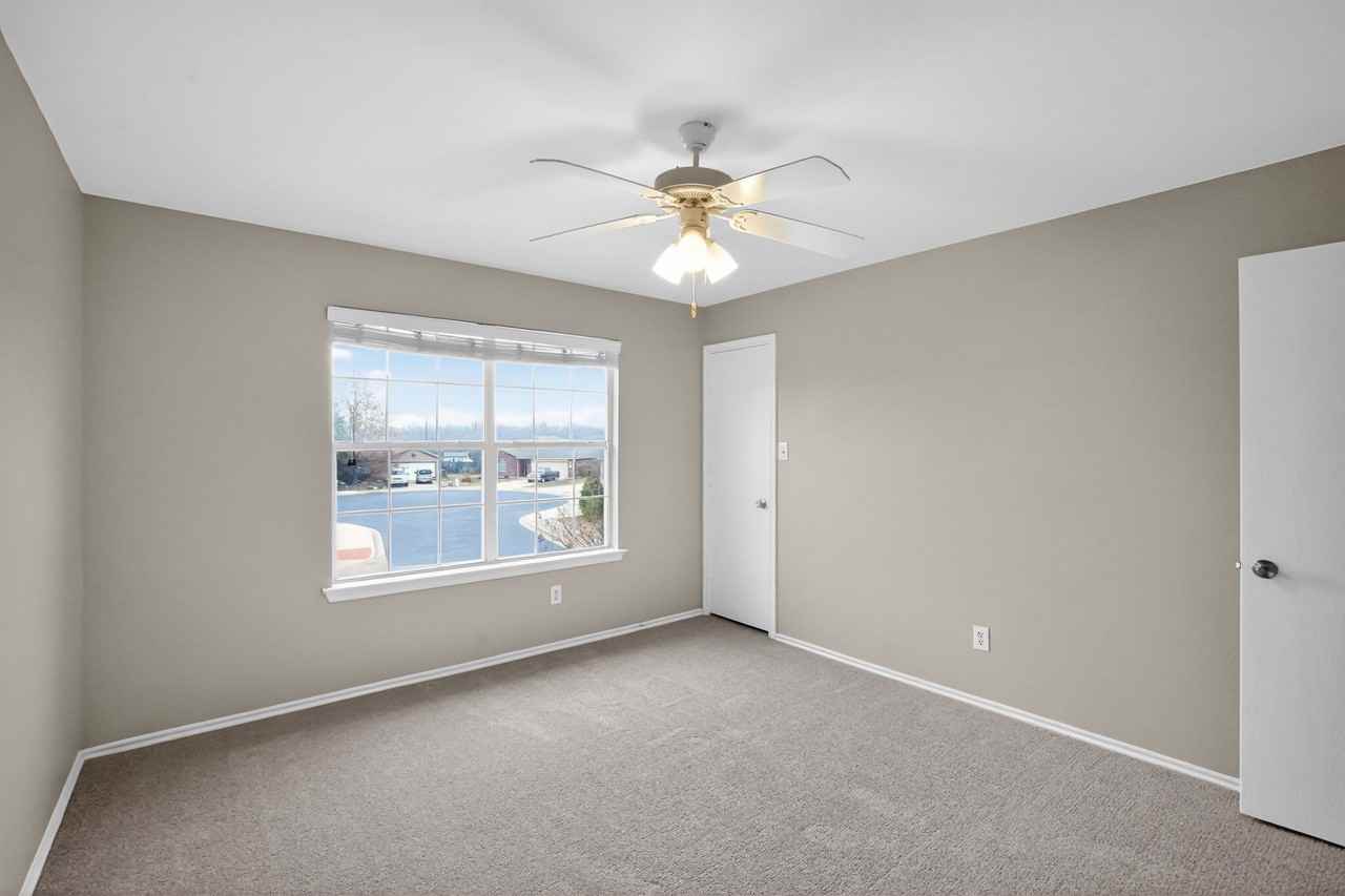 703 Indian Meadow Dr - Photo 5 of 19