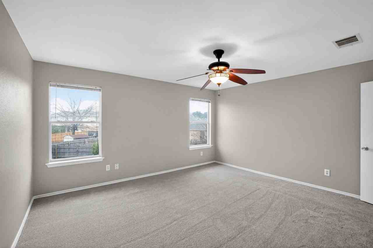 703 Indian Meadow Dr - Photo 6 of 19