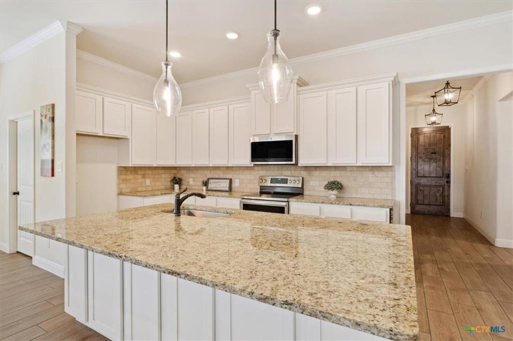 2031 Broken Shoe Trl - Photo 5 of 39