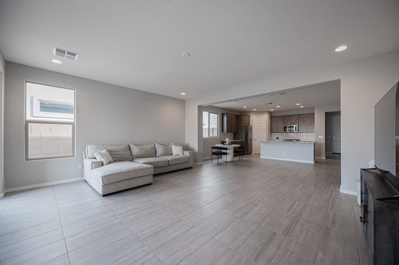 7128 W Coles Rd - Photo 7 of 28