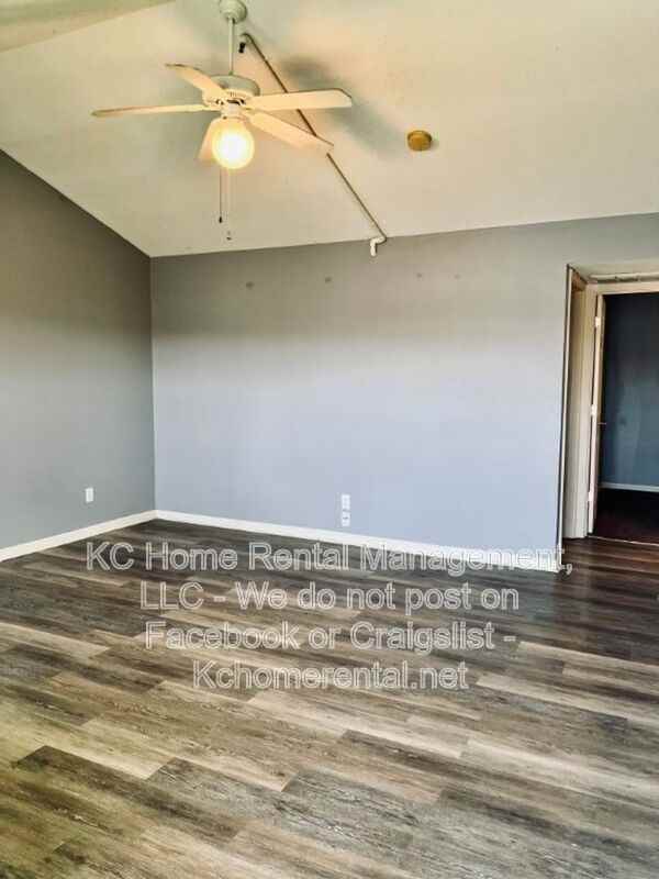 6836 N Olive St - Photo 6 of 22