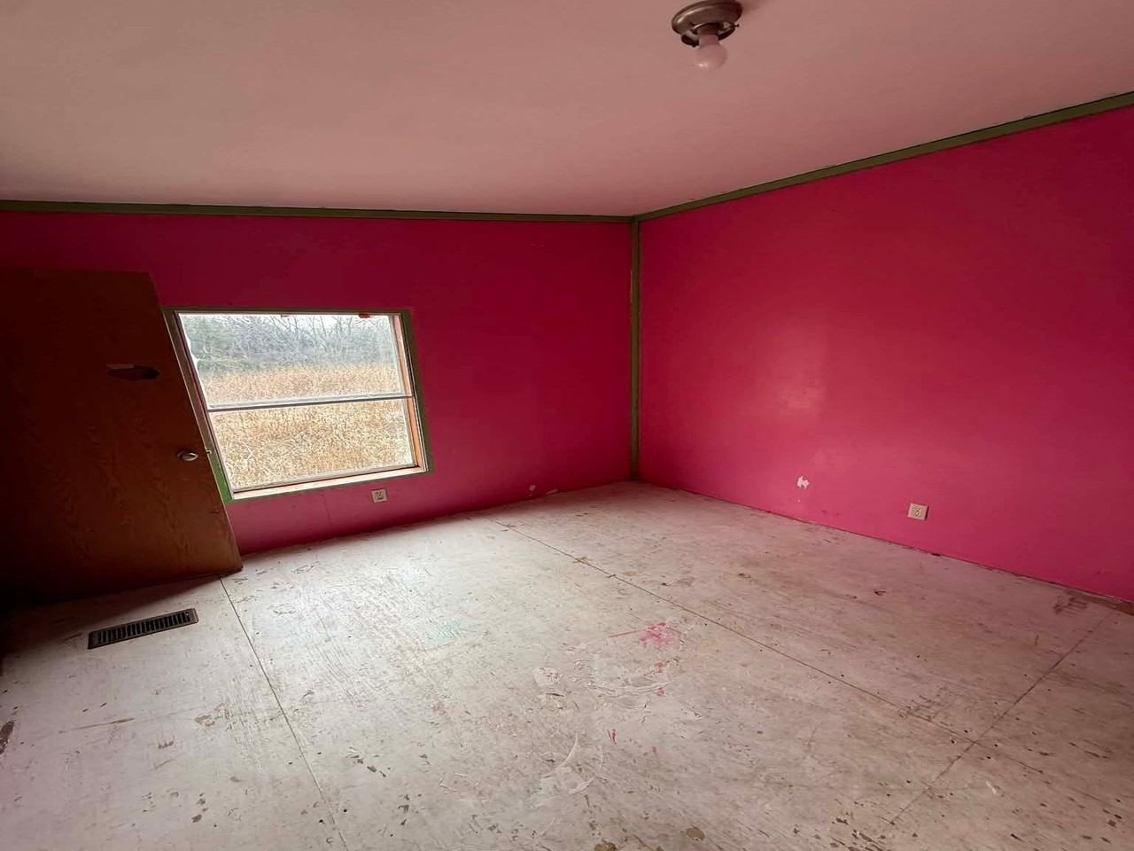 105 Wells Ave - Photo 3 of 19