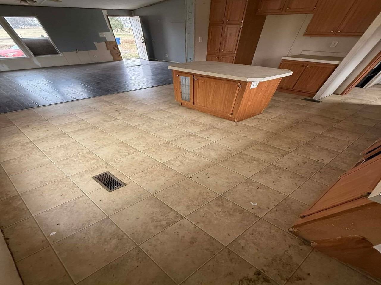 105 Wells Ave - Photo 7 of 19