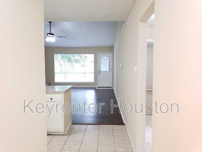 23419 Verngate Dr - Photo 3 of 18