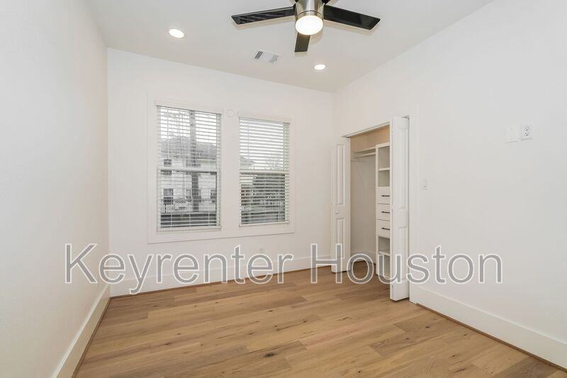 231 Grace St - Photo 2 of 15