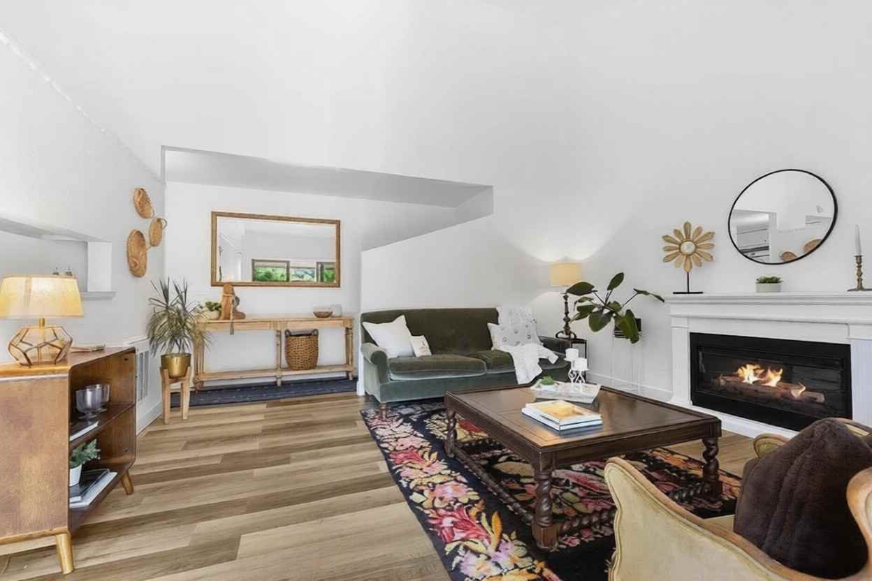 2067 Ascot Dr - Photo 3 of 27