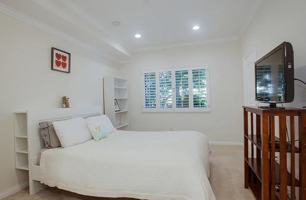 14630 Dickens St - Photo 3 of 8