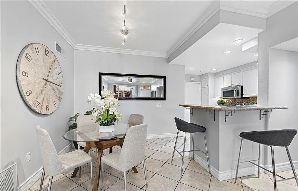 2404 Ladrillo Aisle - Photo 3 of 10