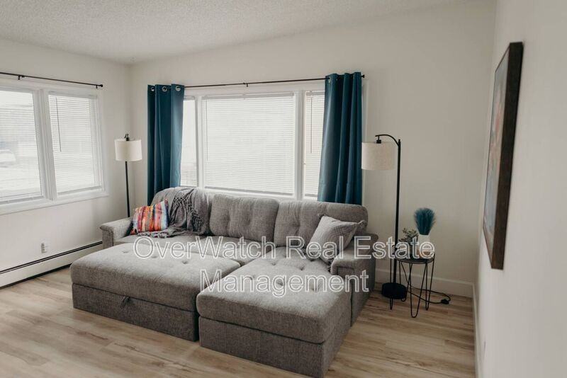 3007 W 33rd Ave #4 - Photo 3 of 9