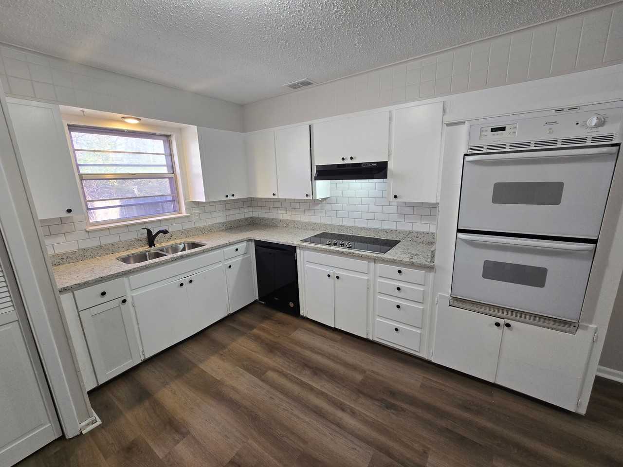 8 Coral Ln - Photo 6 of 22