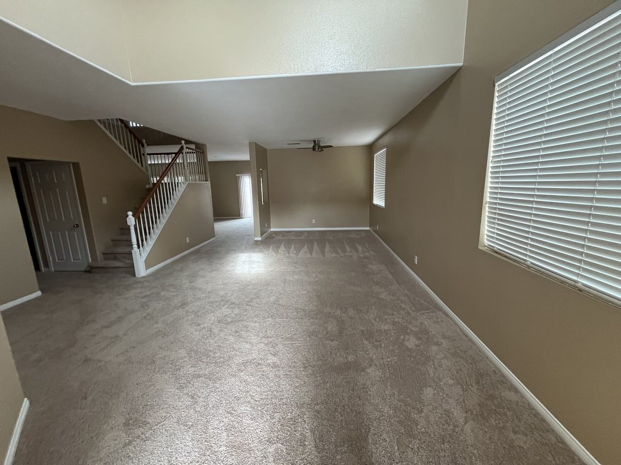 27534 Autumn Cir - Photo 4 of 27