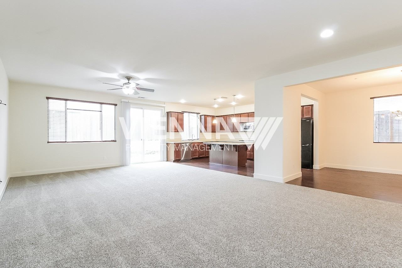 1838 Stageline Cir - Photo 4 of 20