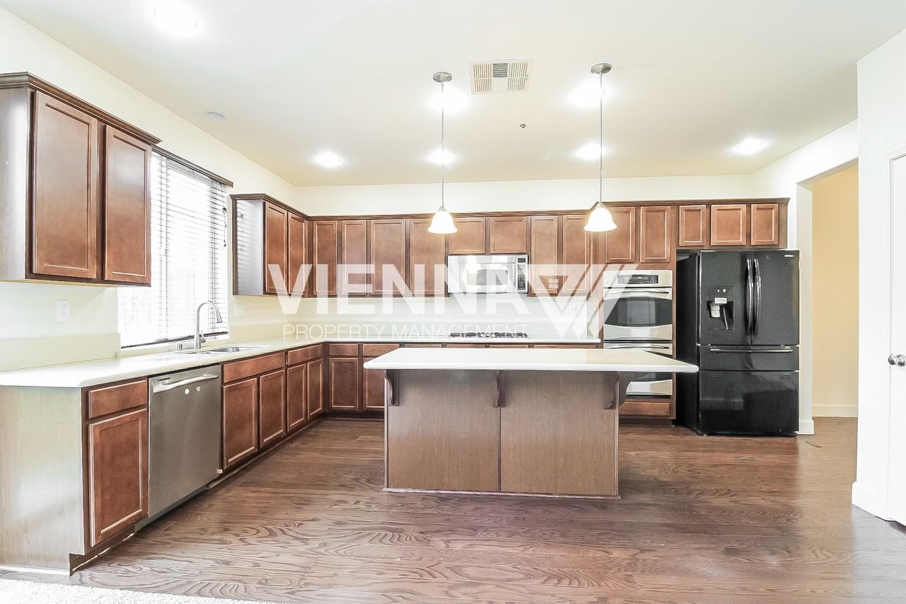 1838 Stageline Cir - Photo 7 of 20