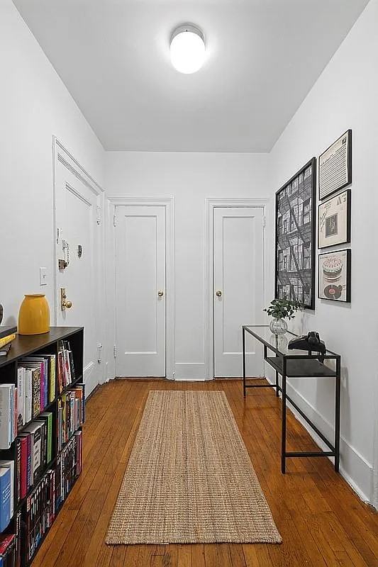 333 4Th St - Photo 2 of 7