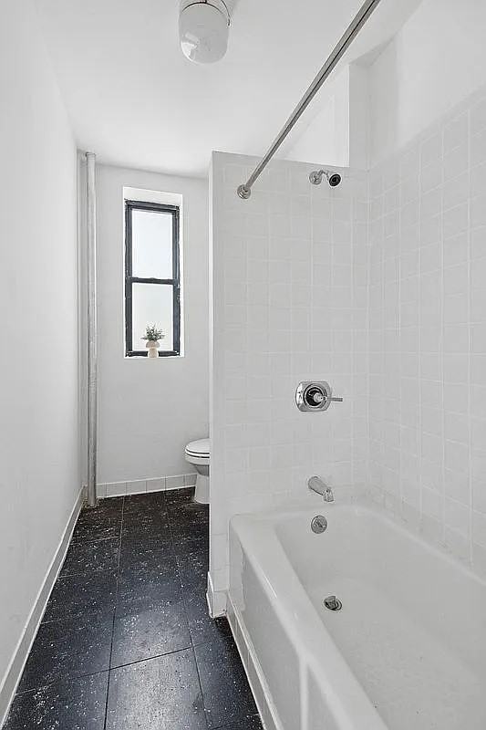 333 4Th St - Photo 5 of 7