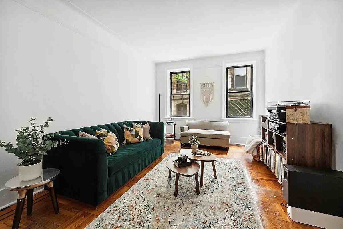 333 4Th St - Photo 7 of 7