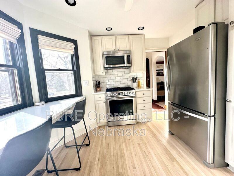 4928 N Happy Hollow Blvd - Photo 5 of 48