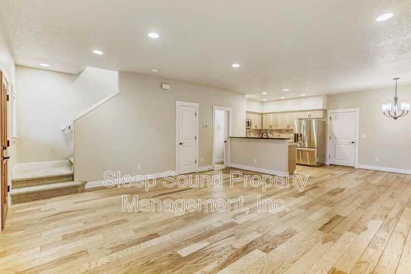 570 Sw 201st Ave - Photo 5 of 17