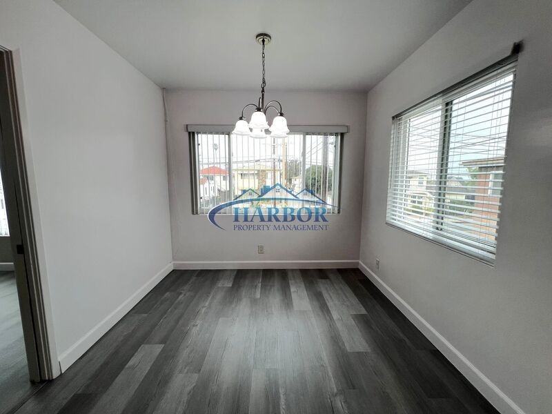 1025 W 25th St #4 - Photo 5 of 12