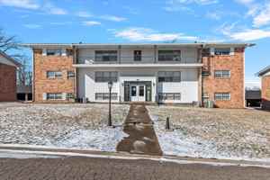 featured image of 103 S Elder Ln