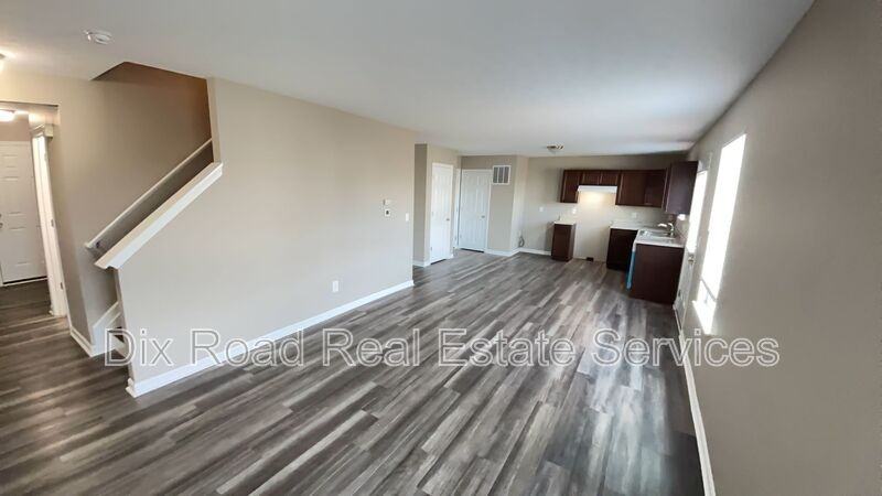 2167 Pine Valley Dr - Photo 5 of 17