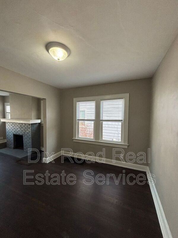 525 Harrison Ave - Photo 7 of 18