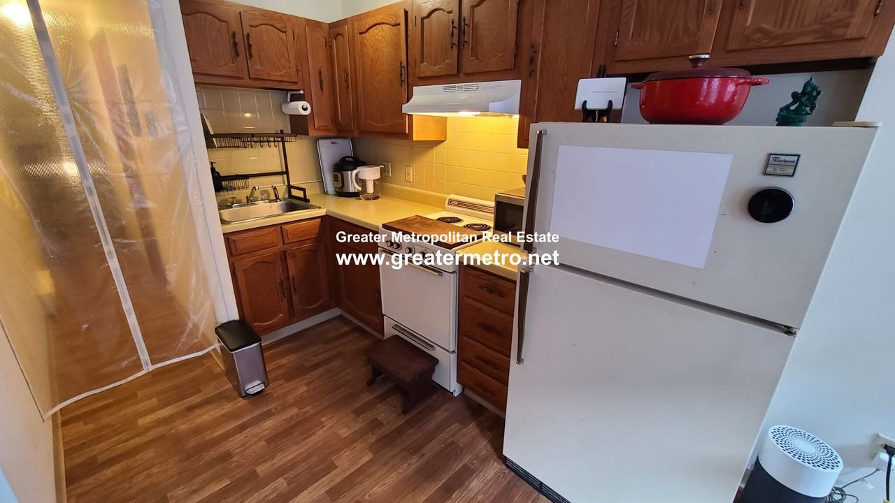 45 Charter St #3 - Photo 2 of 10