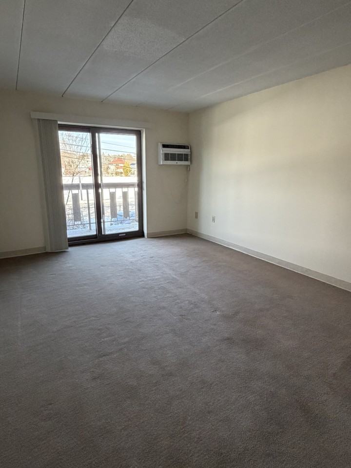 Main St #26 - Photo 2 of 13