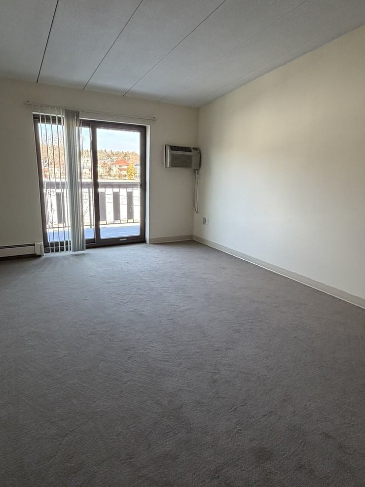 Main St #26 - Photo 7 of 13