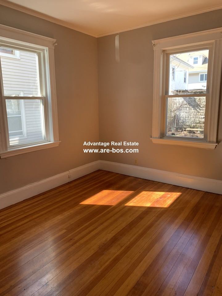 60 Prentiss St #1 - Photo 5 of 31