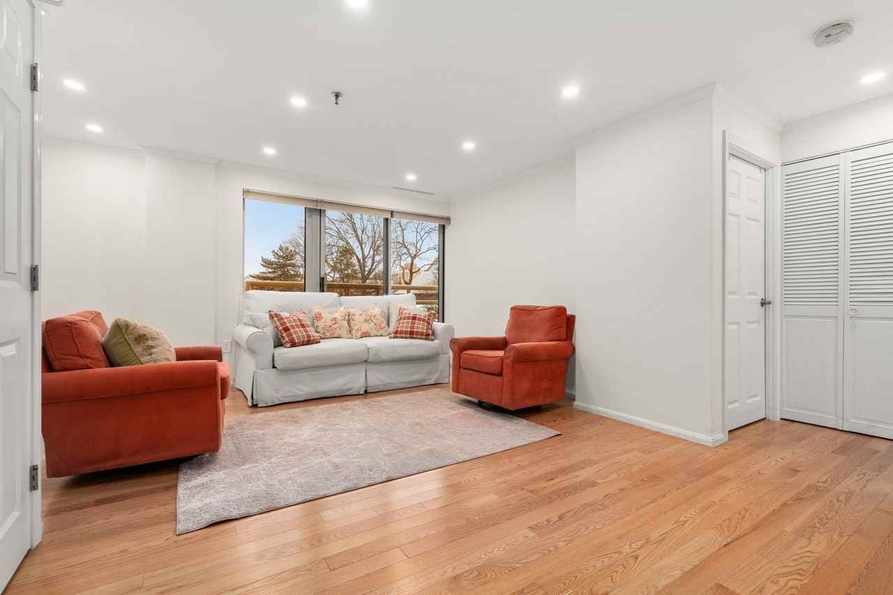 20 Webster St #201 - Photo 2 of 25