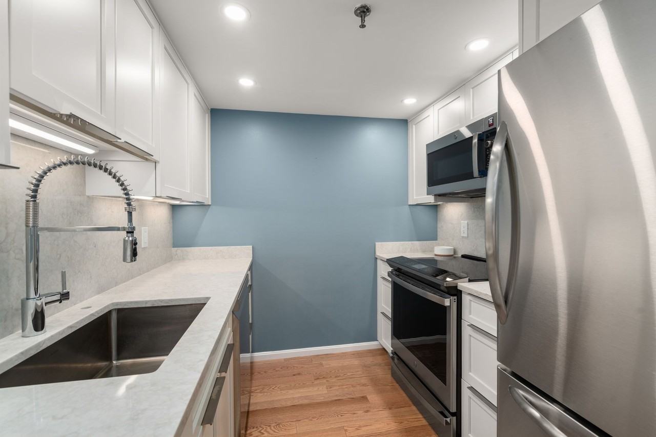 20 Webster St #201 - Photo 5 of 25