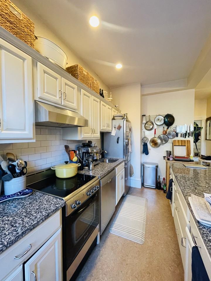 105 Pinckney St #4 - Photo 5 of 17