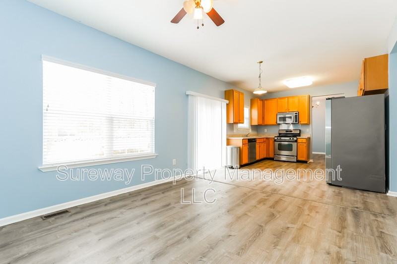 317 Upas Ave - Photo 3 of 20