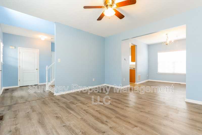 317 Upas Ave - Photo 4 of 20