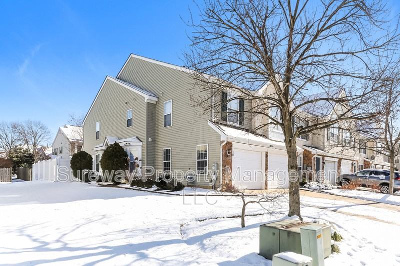 18 Leighton Dr - Photo 2 of 25