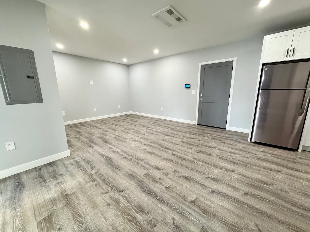 Franklin St #102 - Photo 4 of 12