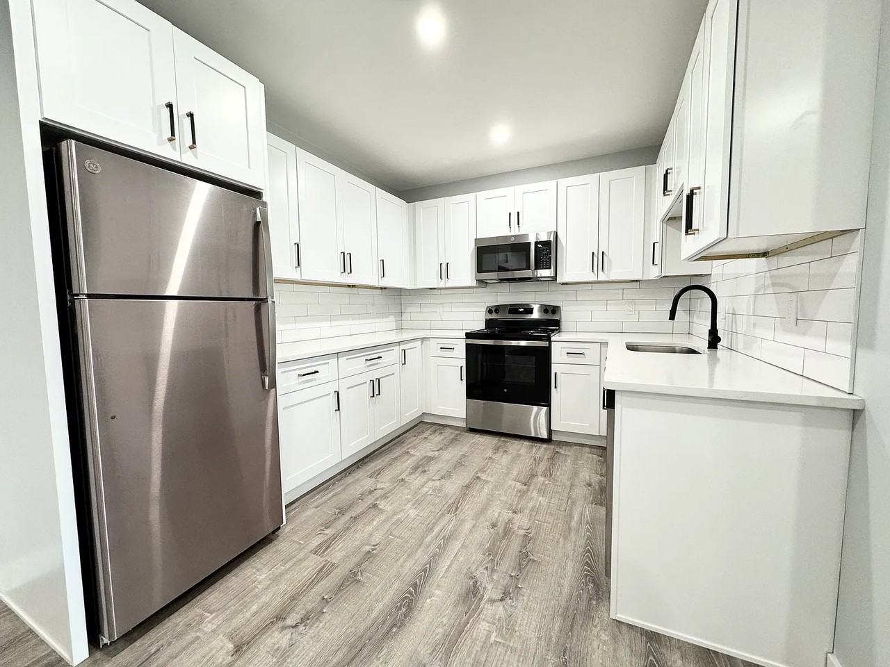 Franklin St #102 - Photo 5 of 12