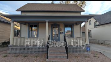 featured image of 512 W 10th St