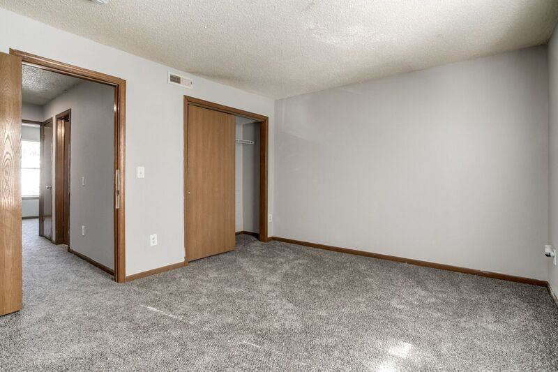 2626 Delavan Ave - Photo 3 of 13