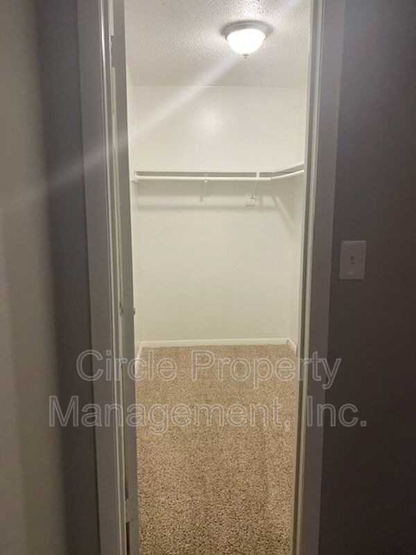 4100 Hunters Ridge Dr Sw #4 - Photo 5 of 12