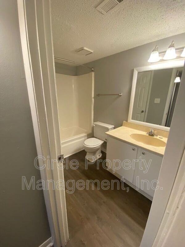 4100 Hunters Ridge Dr Sw #4 - Photo 6 of 12