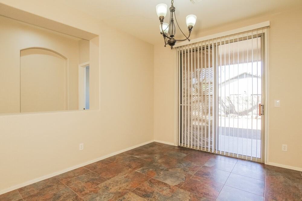 8724 N 57th Dr - Photo 5 of 16