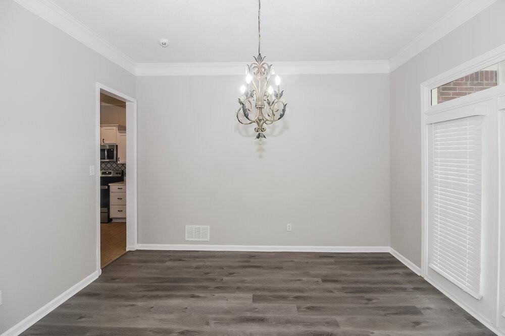 7201 Arcastle Loop W - Photo 5 of 16