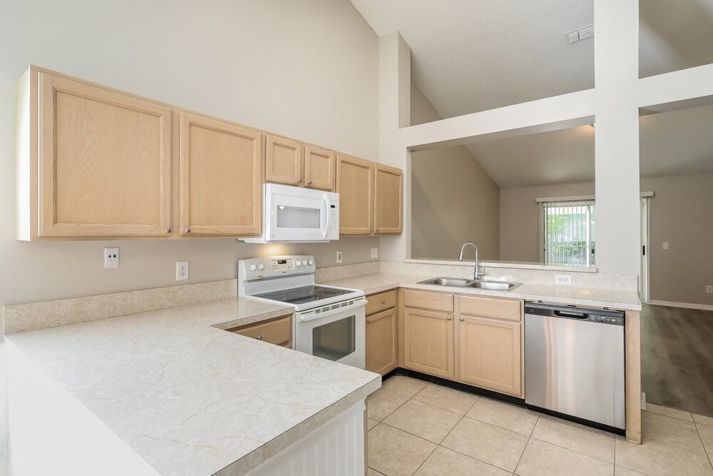 1568 Saddlebrook Ln - Photo 7 of 16