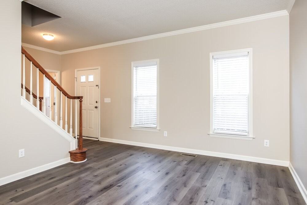 5820 Waterford Landing Ct - Photo 5 of 17