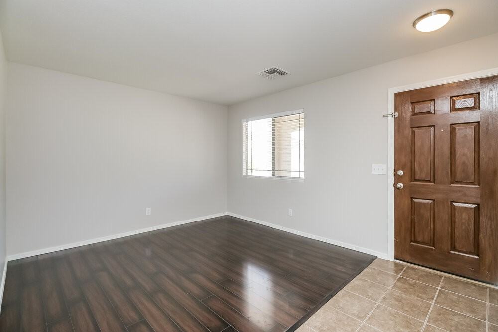 1935 E Renegade Trl - Photo 4 of 17