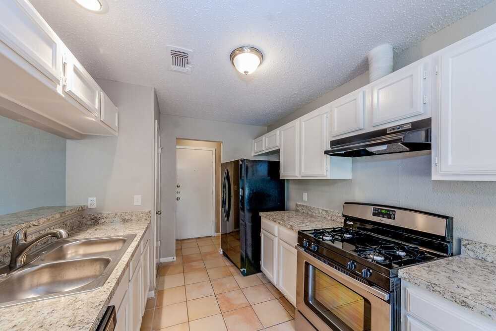 12214 Flaxen Dr - Photo 4 of 20