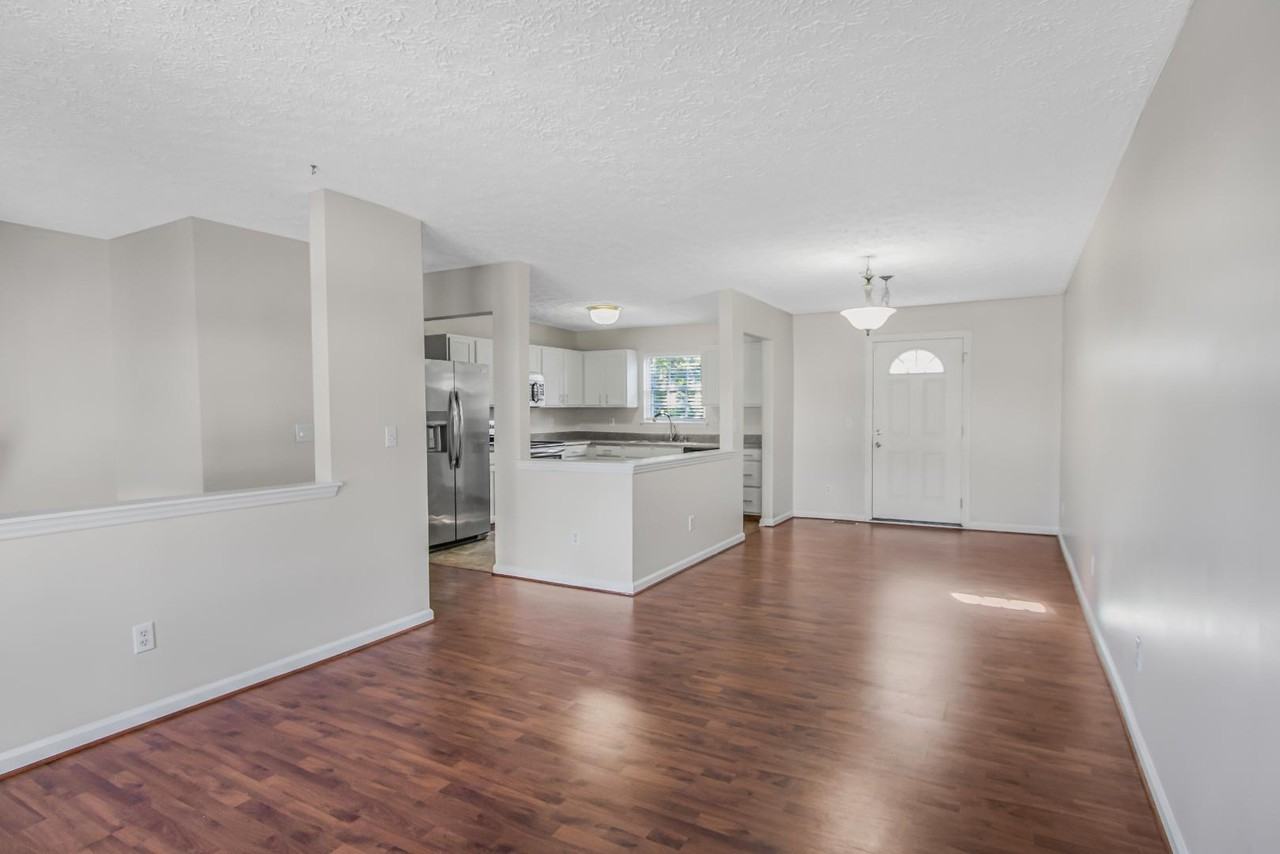 103 Bridgedale Ct - Photo 4 of 11