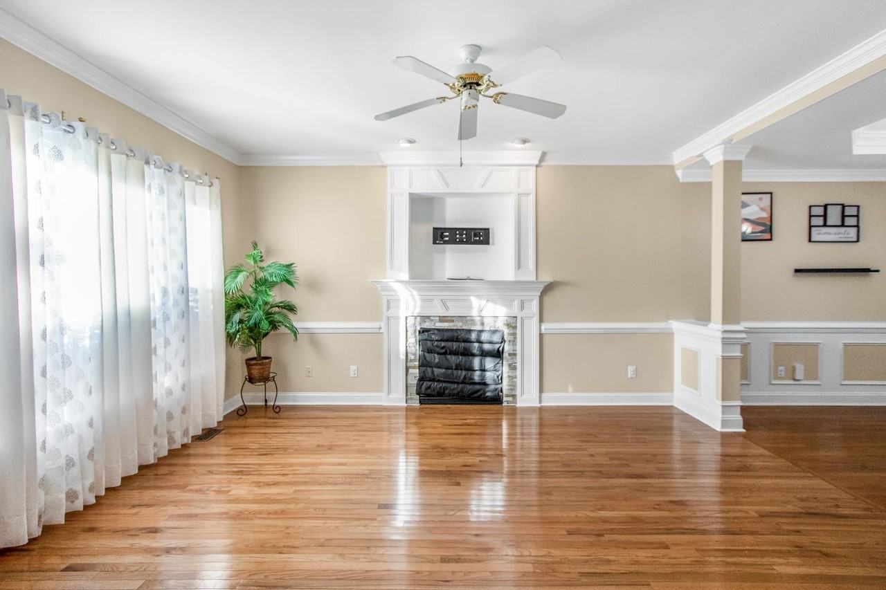 1108 Brittley Way - Photo 3 of 11